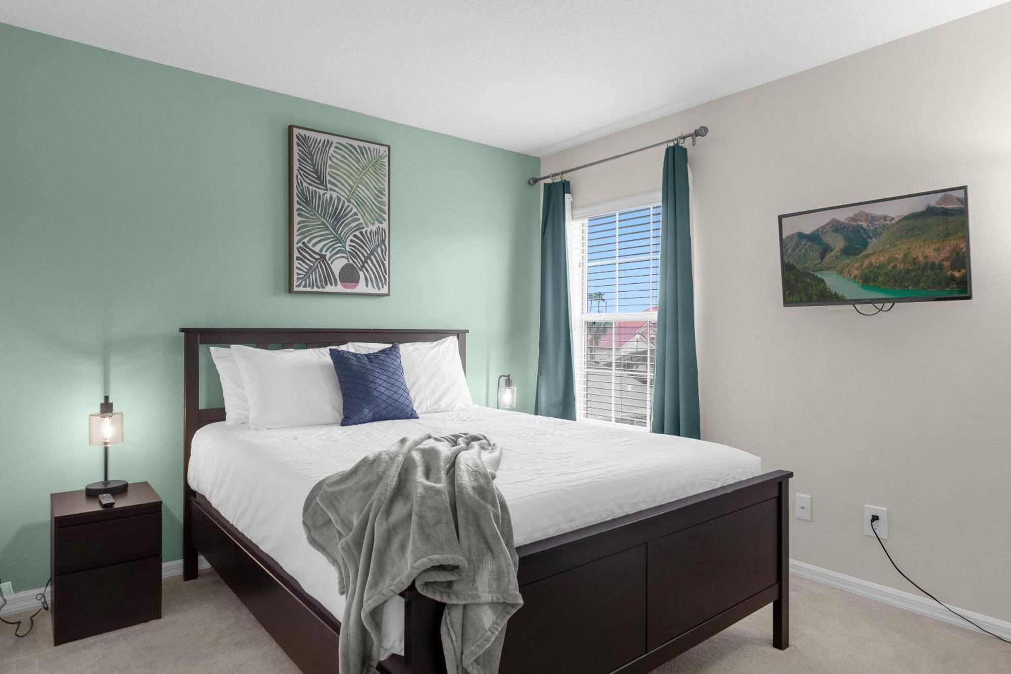 Large Spacious Home W Private Pool & Hot Tub Davenport Bagian luar foto